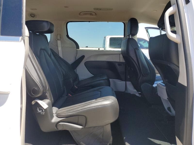 2021 CHRYSLER VOYAGER LXI 11