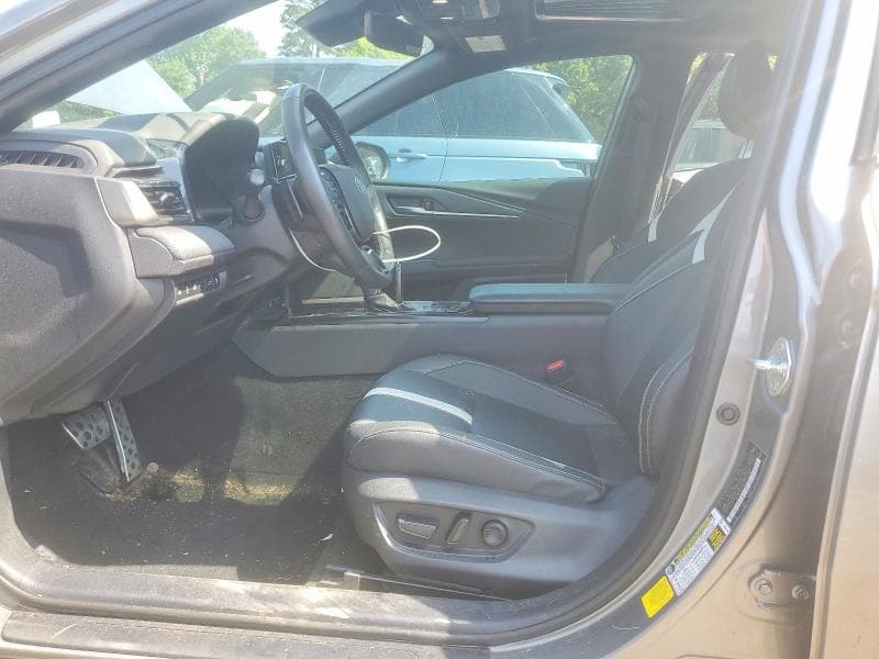2025 TOYOTA CAMRY SE 7