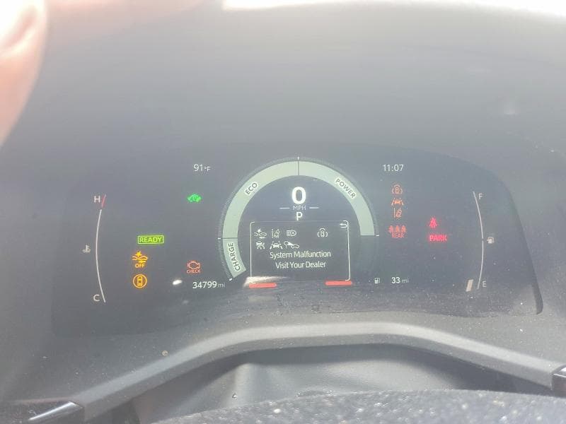 2025 TOYOTA CAMRY SE 9