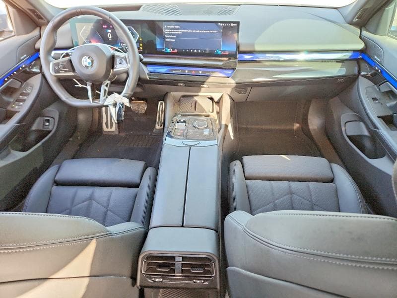 2024 BMW 540 XI 8