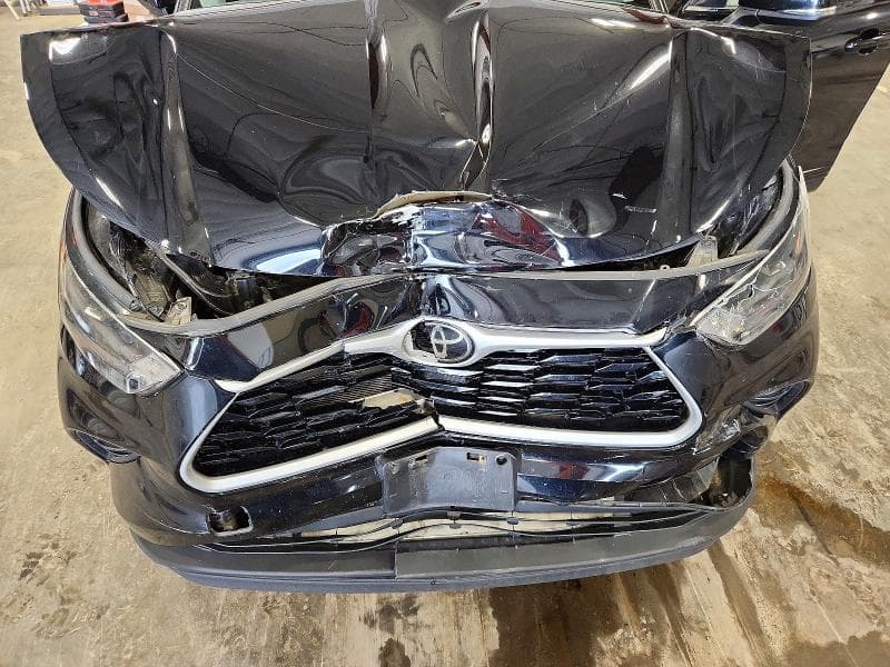 2022 TOYOTA HIGHLANDER XLE 11