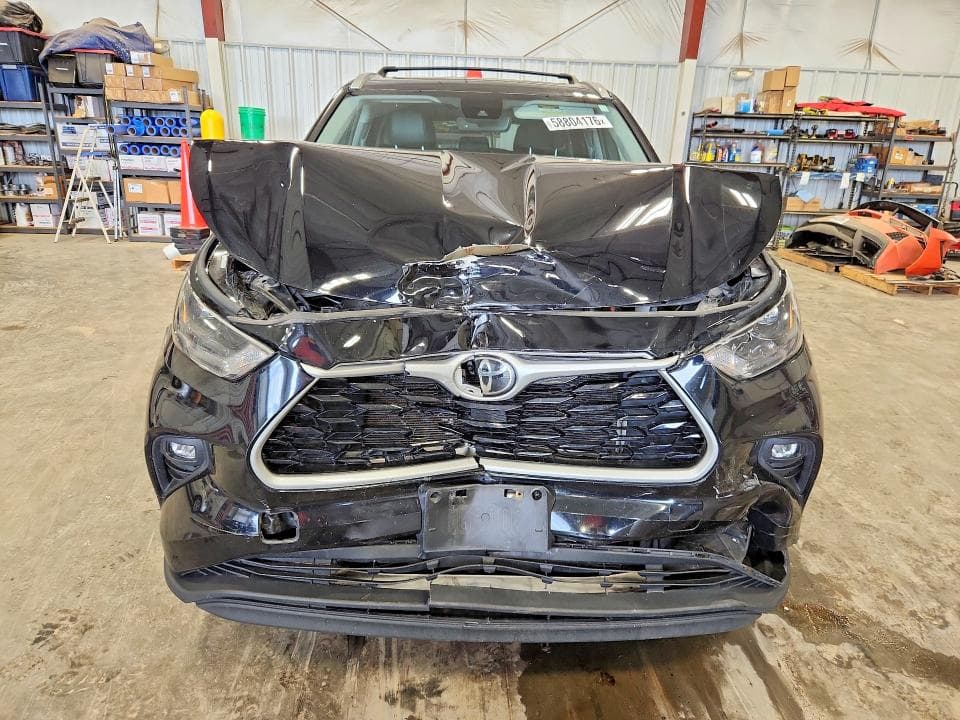 2022 TOYOTA HIGHLANDER XLE 5
