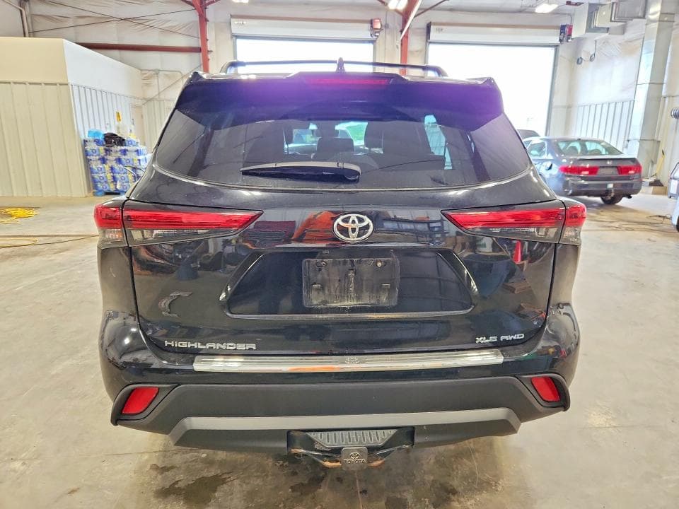 2022 TOYOTA HIGHLANDER XLE 6