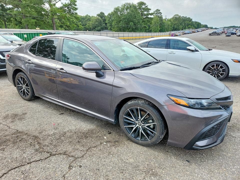 2023 TOYOTA CAMRY SE 4