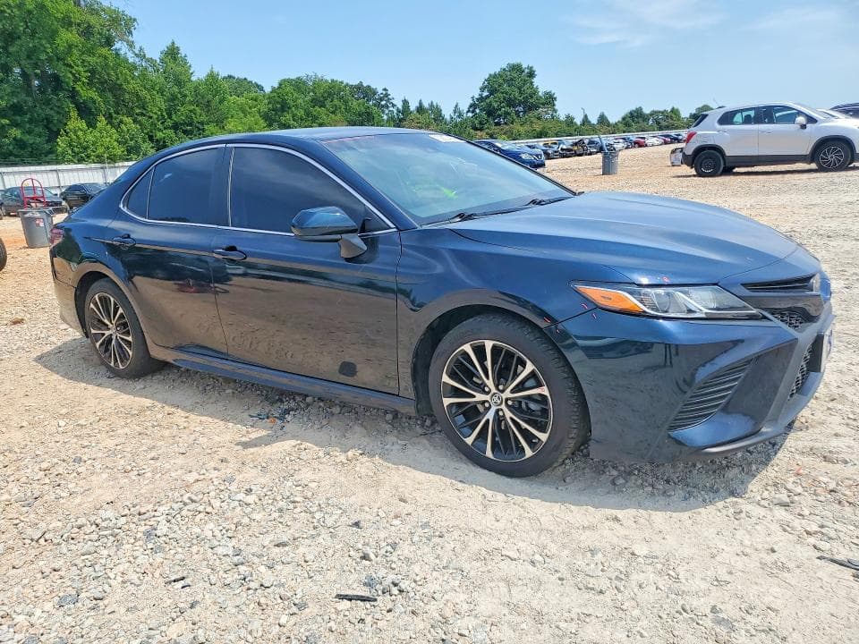 2018 TOYOTA CAMRY SE SE 4