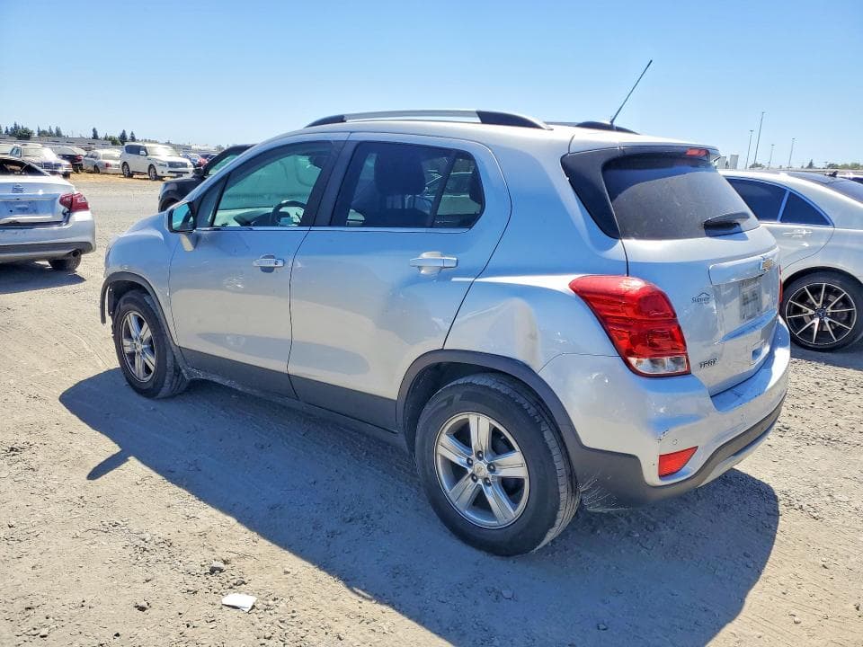 2020 CHEVROLET TRAX 1LT 2