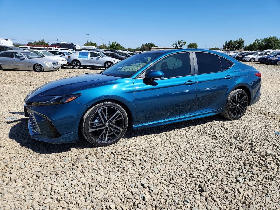 2025 TOYOTA CAMRY XSE 1
