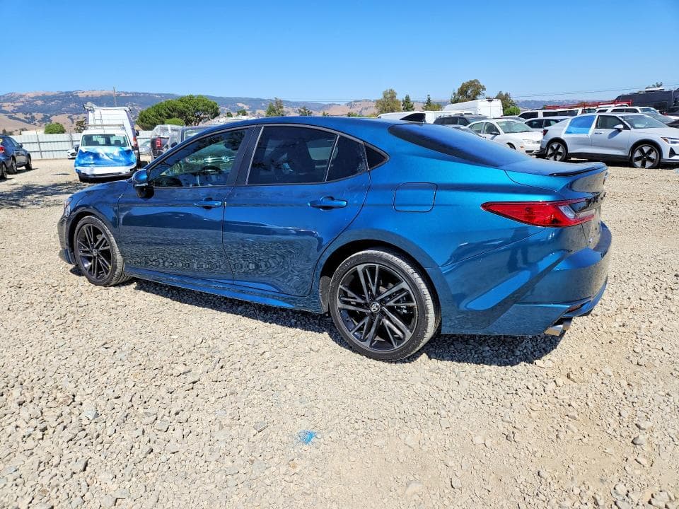 2025 TOYOTA CAMRY XSE 2