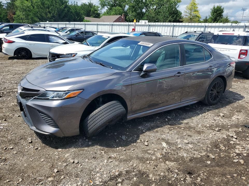 2019 TOYOTA CAMRY SE - 1
