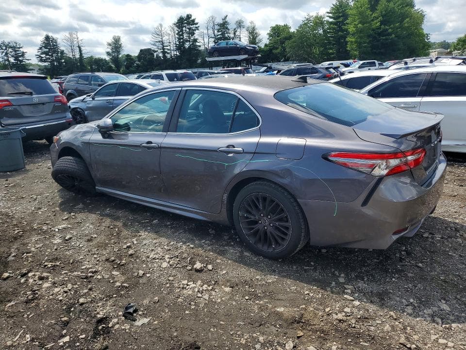2019 TOYOTA CAMRY SE 2