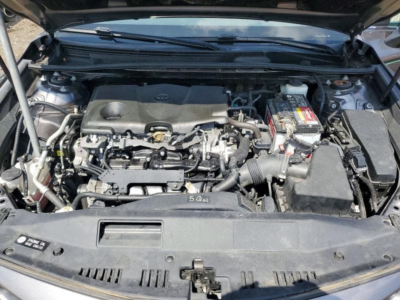 2019 TOYOTA CAMRY SE 11