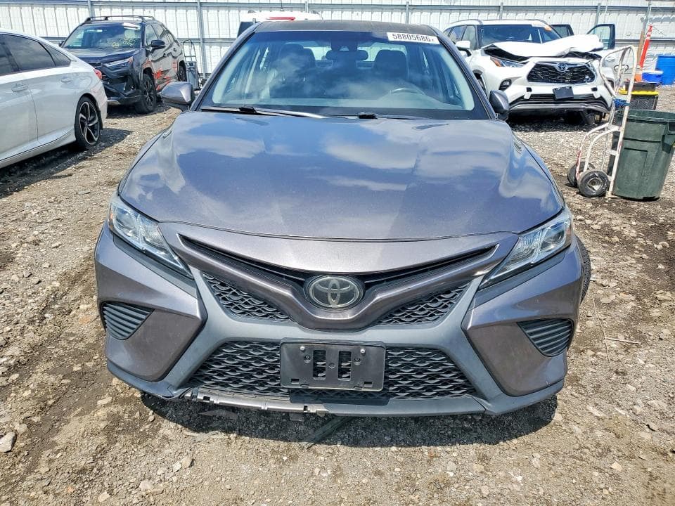 2019 TOYOTA CAMRY SE 5