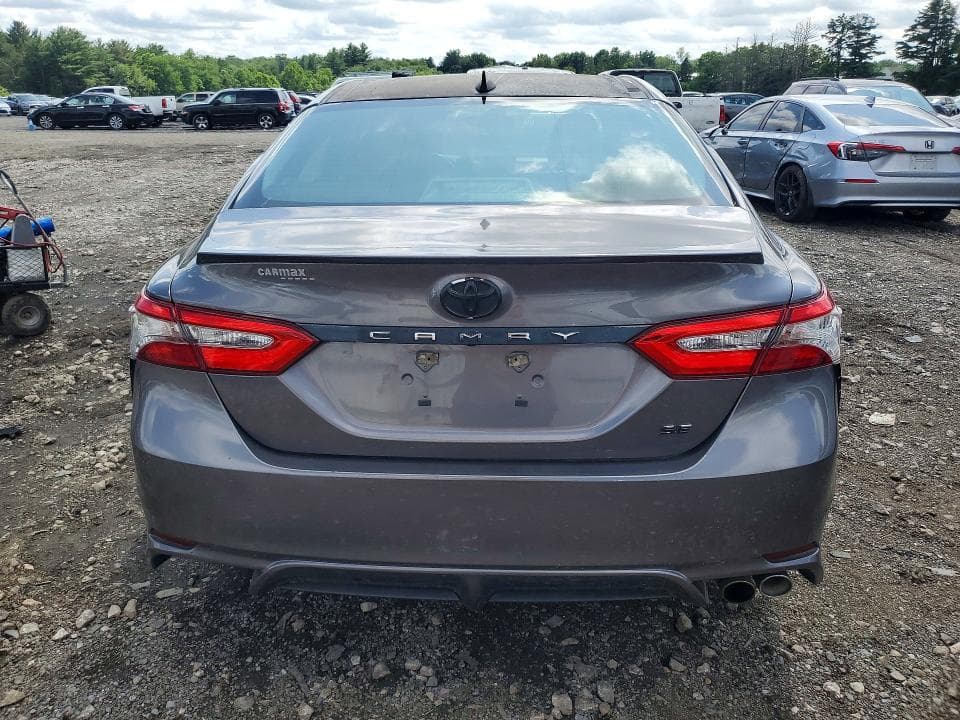 2019 TOYOTA CAMRY SE 6