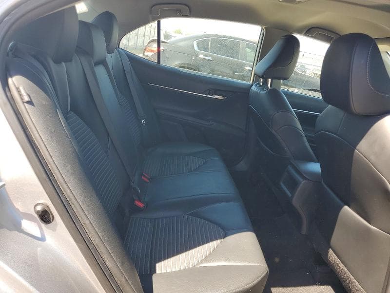 2021 TOYOTA CAMRY SE 10
