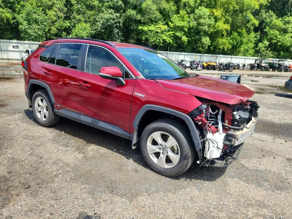 2021 TOYOTA RAV4 XLE 4