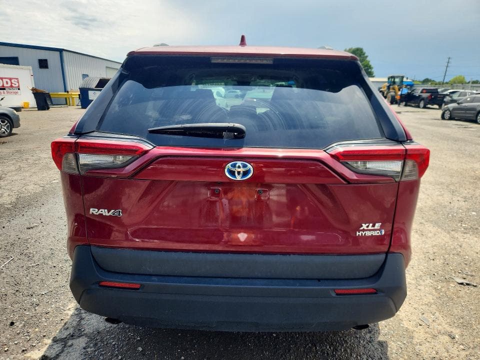 2021 TOYOTA RAV4 XLE 6