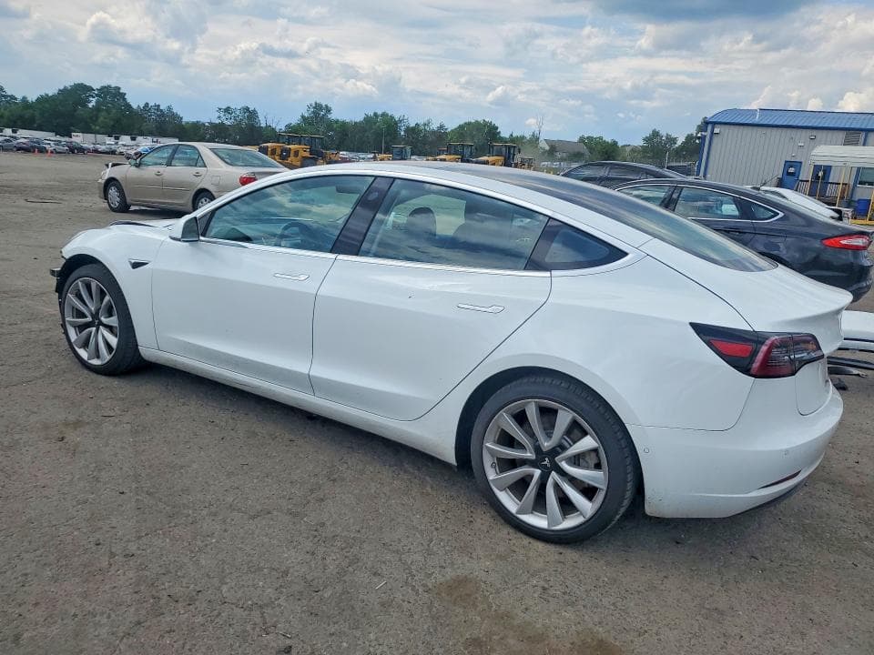 2018 TESLA MODEL 3 2
