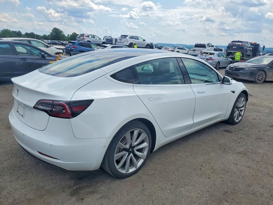 2018 TESLA MODEL 3 3