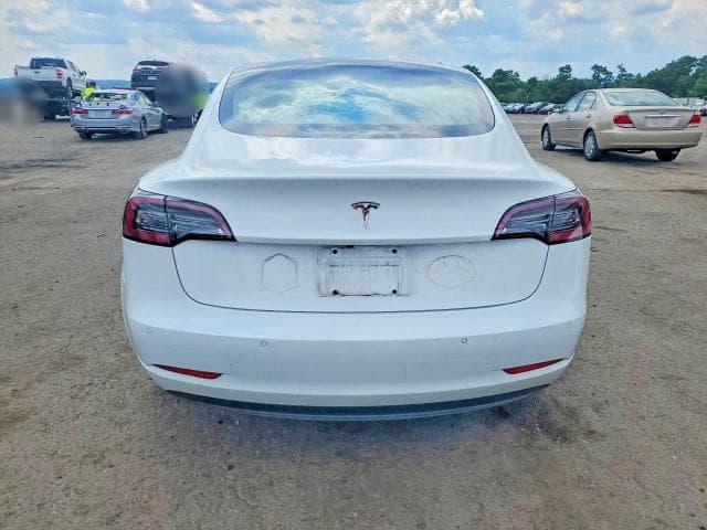 2018 TESLA MODEL 3 6