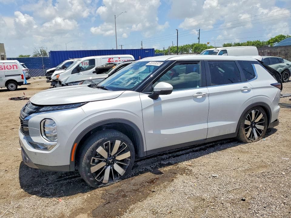 2025 MITSUBISHI OUTLANDER SE - 1