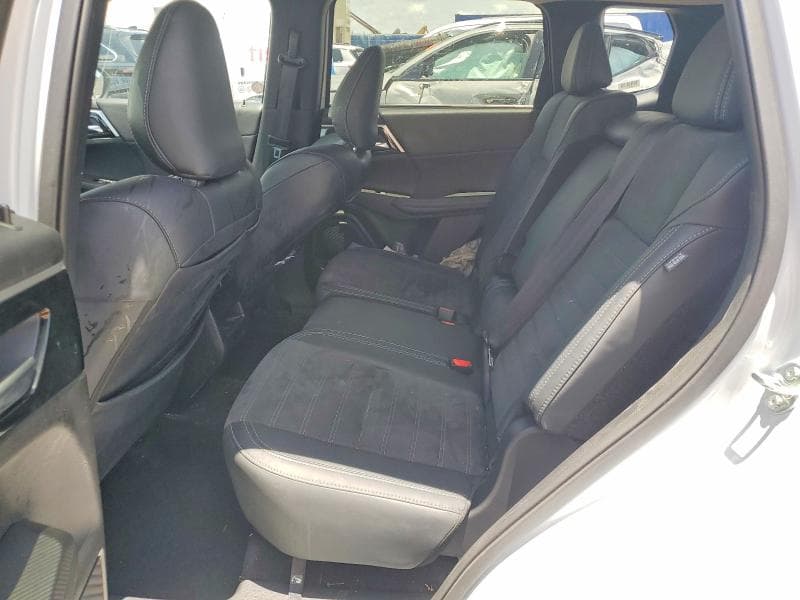 2025 MITSUBISHI OUTLANDER SE 11