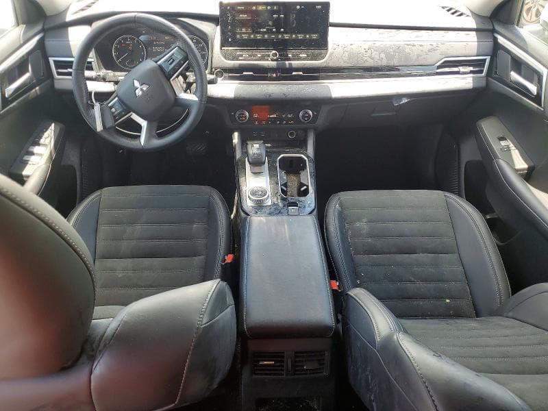 2025 MITSUBISHI OUTLANDER SE 8