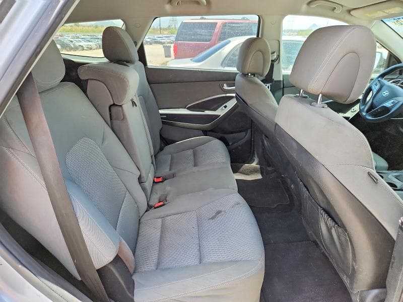 2017 HYUNDAI SANTA FE SE SE 11
