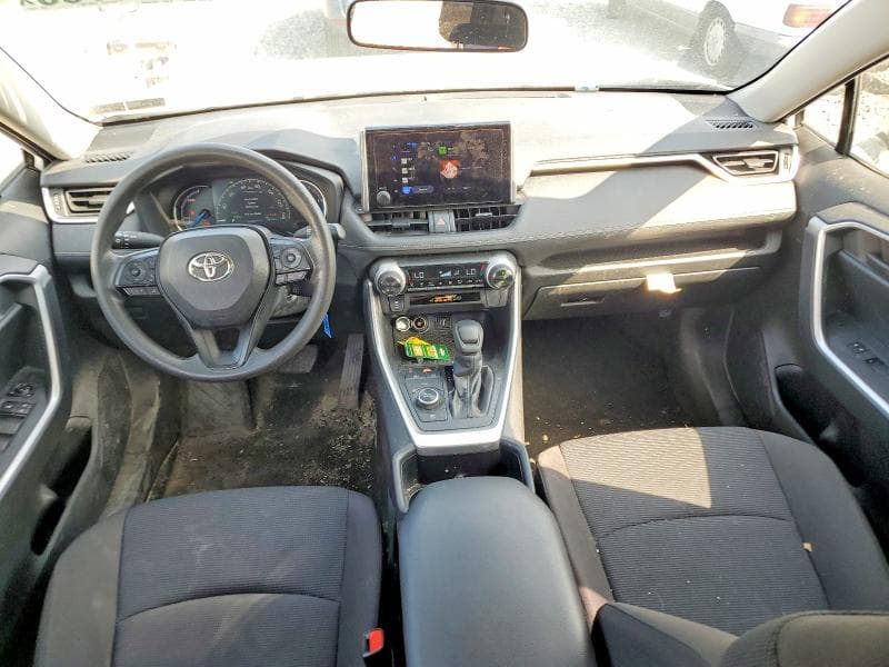 2025 TOYOTA RAV4 LE 8