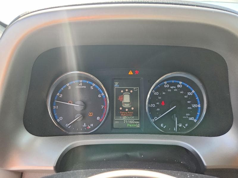 2017 TOYOTA RAV4 PLATINUM PLATINUM 9