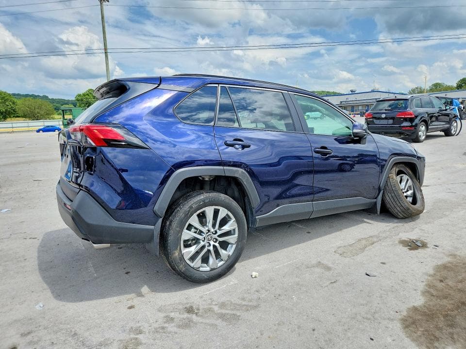 2024 TOYOTA RAV4 XLE PREMIUM 3