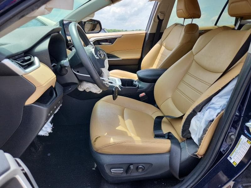 2024 TOYOTA RAV4 XLE PREMIUM 7