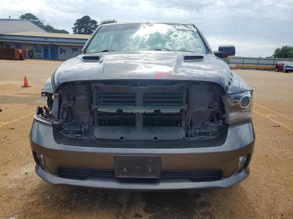 2017 RAM 1500 SPORT 5