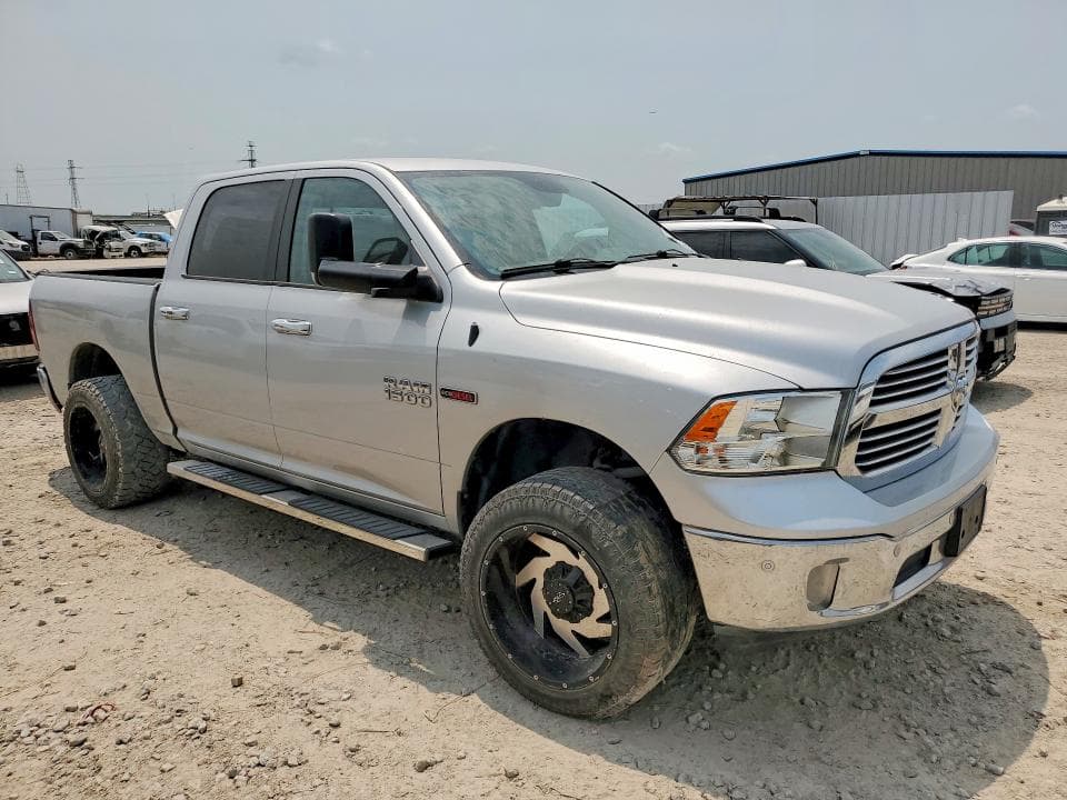 2017 RAM 1500 SLT SLT 4