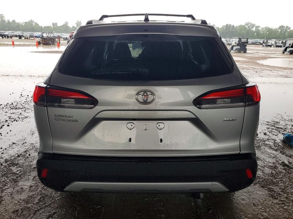 2025 TOYOTA COROLLA CROSS XLE 12