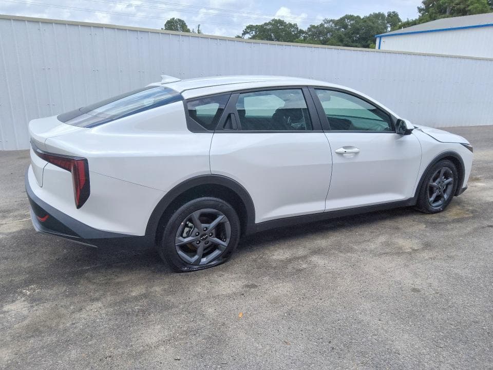 2026 KIA K4 LXS 3