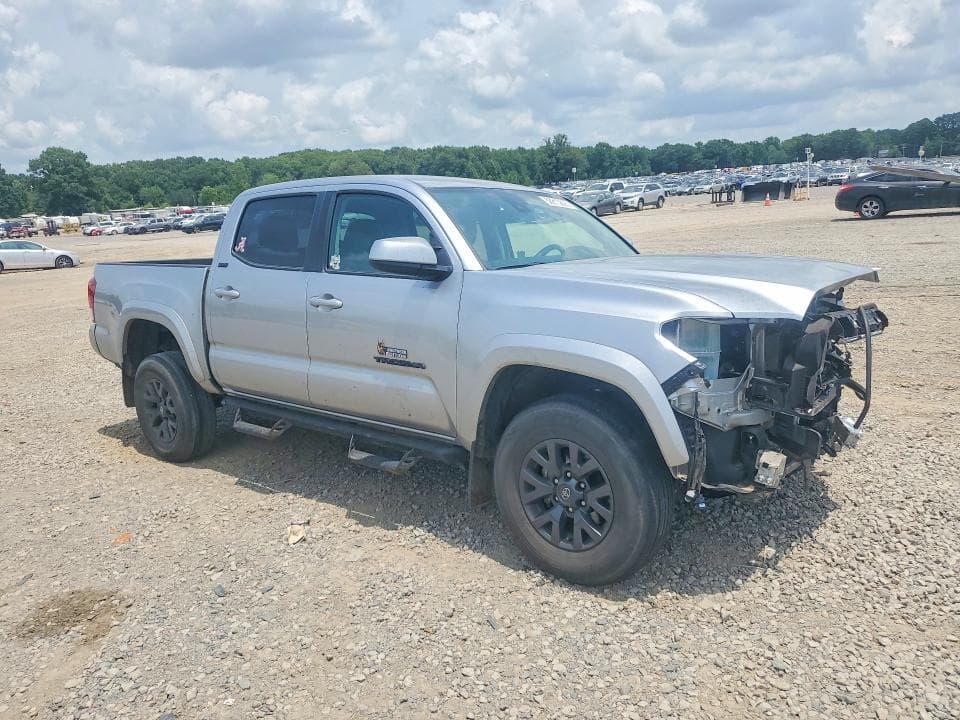 2022 TOYOTA TACOMA SR5 V6 4
