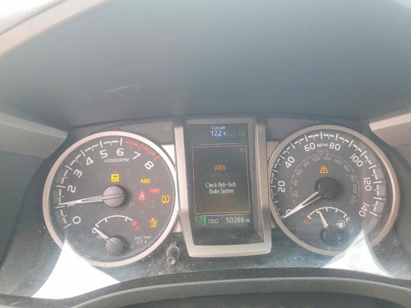 2022 TOYOTA TACOMA SR5 V6 9