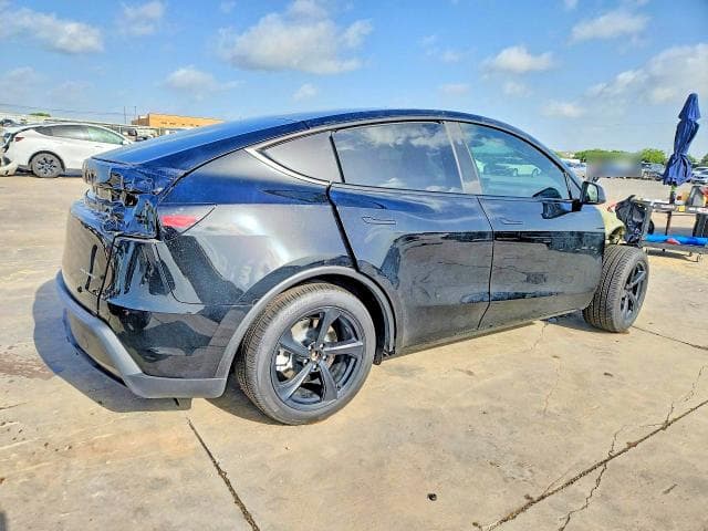 2026 TESLA MODEL Y 3
