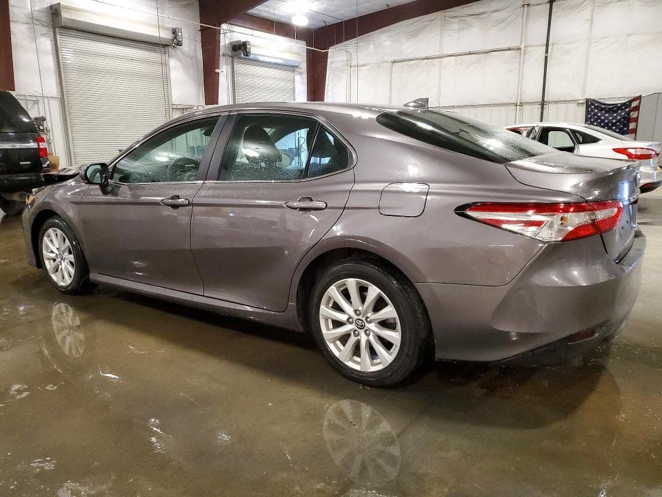 2020 TOYOTA CAMRY LE 2