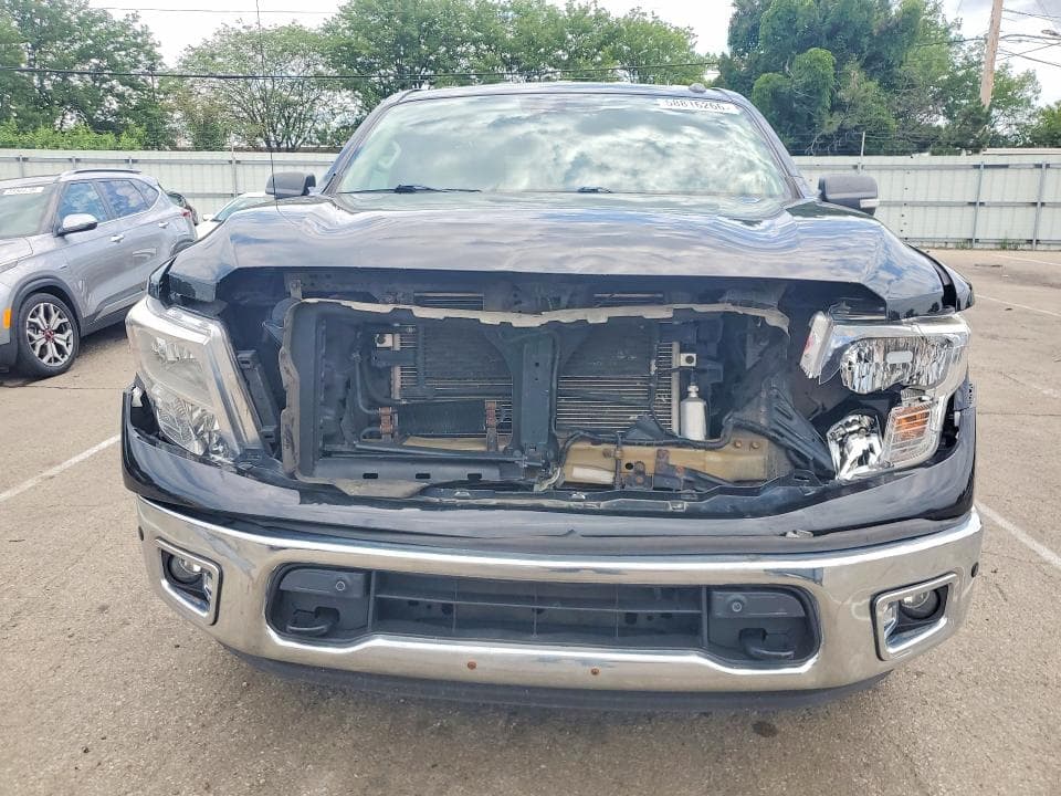 2017 NISSAN TITAN SV 5