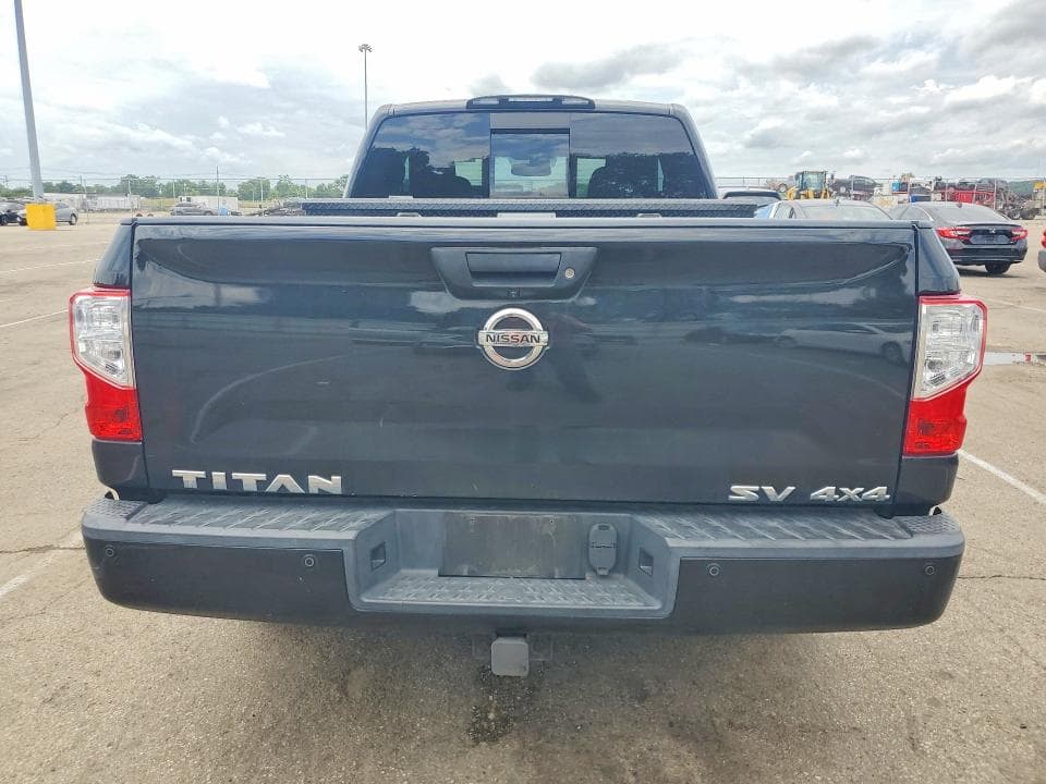 2017 NISSAN TITAN SV 6
