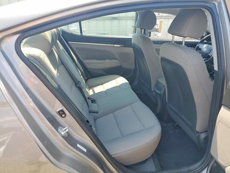 2020 HYUNDAI ELANTRA SEL 10