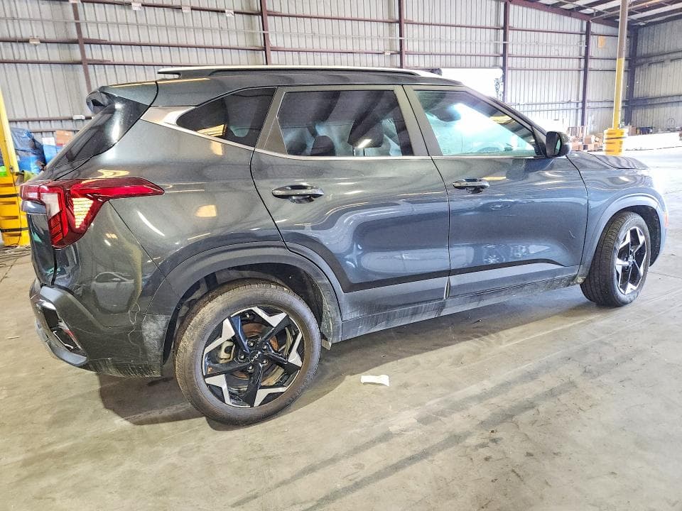 2025 KIA SELTOS EX 3