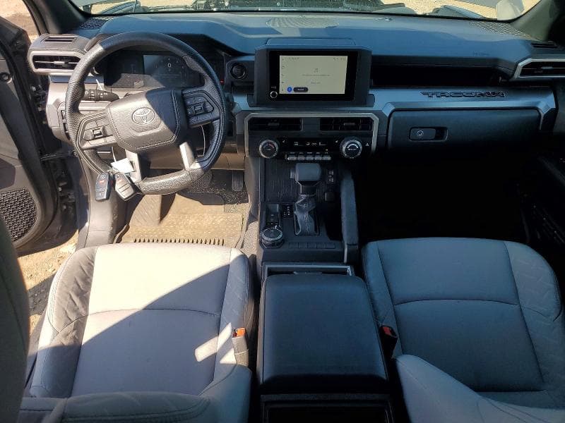2025 TOYOTA TACOMA SR5 8