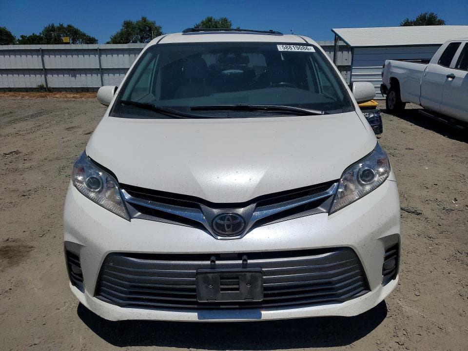 2020 TOYOTA SIENNA XLE PREMIUM 7-PASSENGER 5
