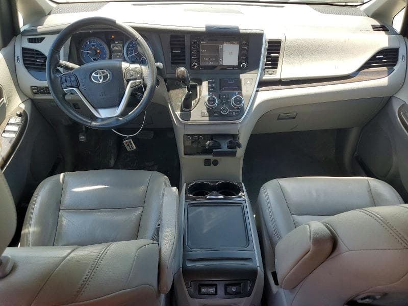 2020 TOYOTA SIENNA XLE PREMIUM 7-PASSENGER 8
