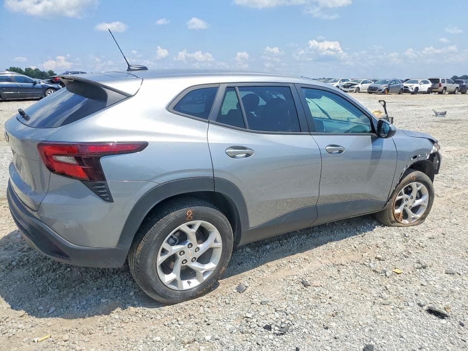 2024 CHEVROLET TRAX LS 3