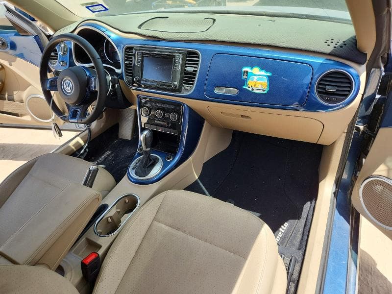 2019 VOLKSWAGEN BEETLE SE SE 8