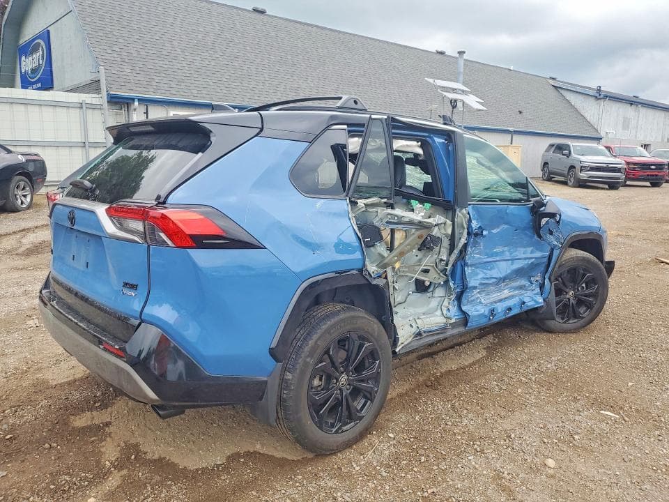 2025 TOYOTA RAV4 XSE 3