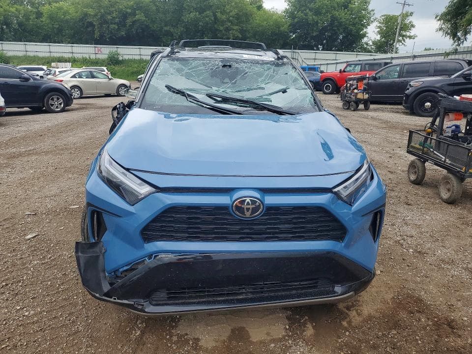 2025 TOYOTA RAV4 XSE 5